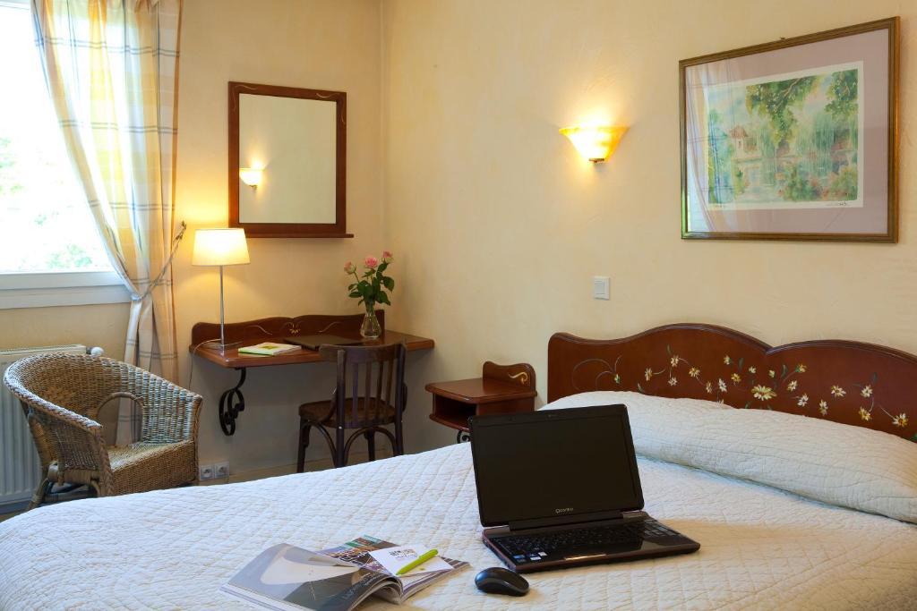 Logis Auberge Saint Simond Екс-ле-Бен Номер фото